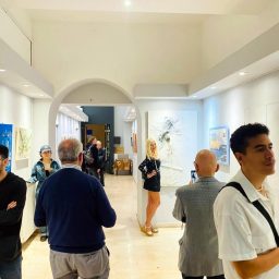 © RAW - Juanni Wang