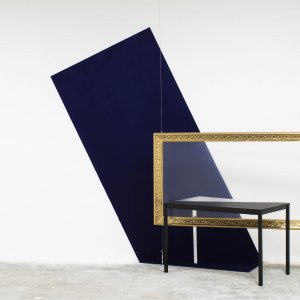 Tärandö - tavolo, velluto, polietilene, profili in polistirene, legno - 2017
