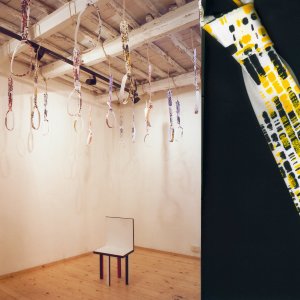 D.N.A.rt: VIRTUAL SUICIDES, installazione con cravatte DNArt, serigrafate con immagini di frammenti di DNA umano, AOCF58, Roma, Italy, 1994