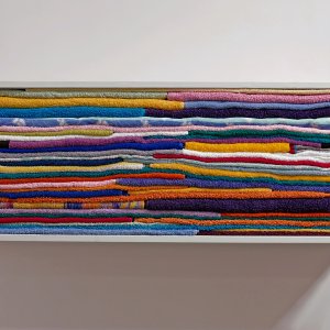 timeline, 2017 - asciugamani, teca di legno, cm. 40 x 100 x 30