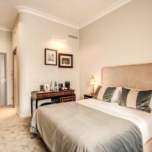 Our Superior Double Rooms are intimate interiors, with a refined design that creates a comfortable and cosy atmosphere. Their 25mq are occupied by king – size beds, television, free internet connection, coffee and tea machines and minibar. The elegant bathroom has an exclusive Ortigia courtesy kit for Guests. 